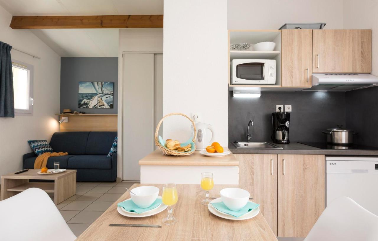 Residence Odalys Le Village Des Amareyeurs Ле-Шато-д'Олерон Экстерьер фото