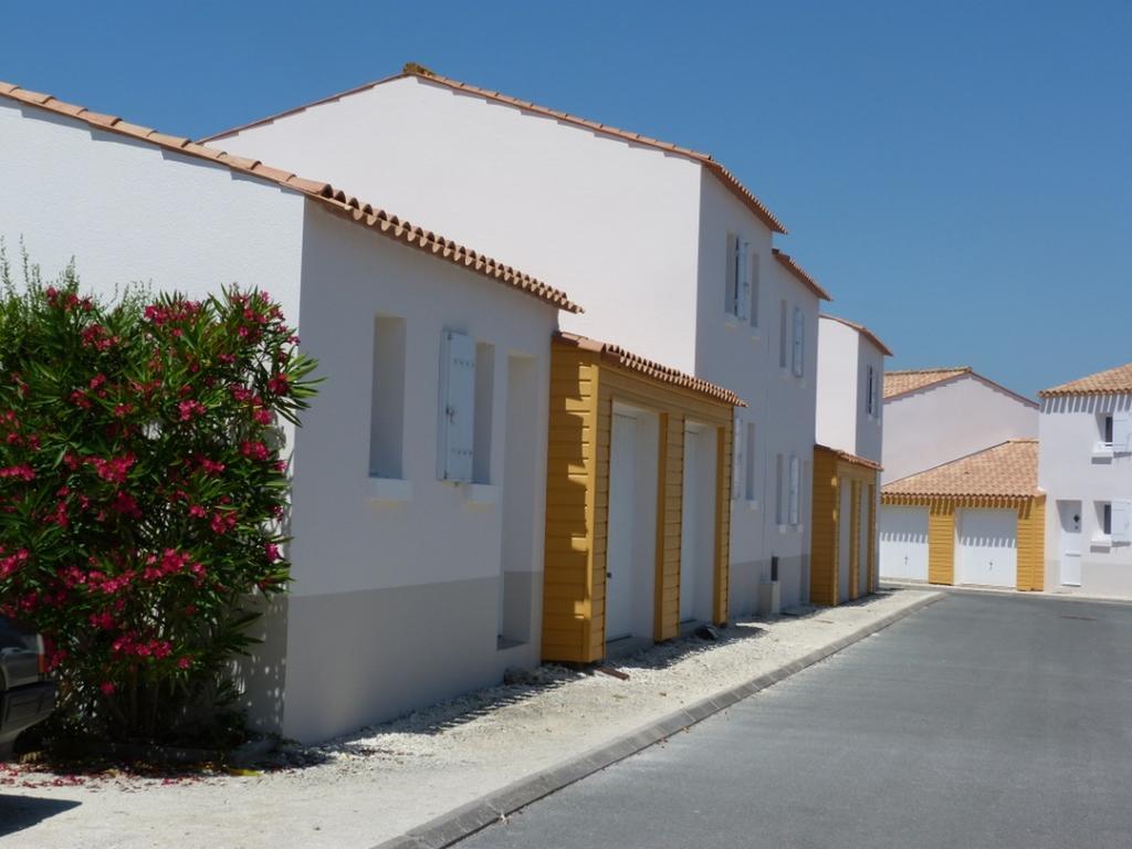 Residence Odalys Le Village Des Amareyeurs Ле-Шато-д'Олерон Экстерьер фото