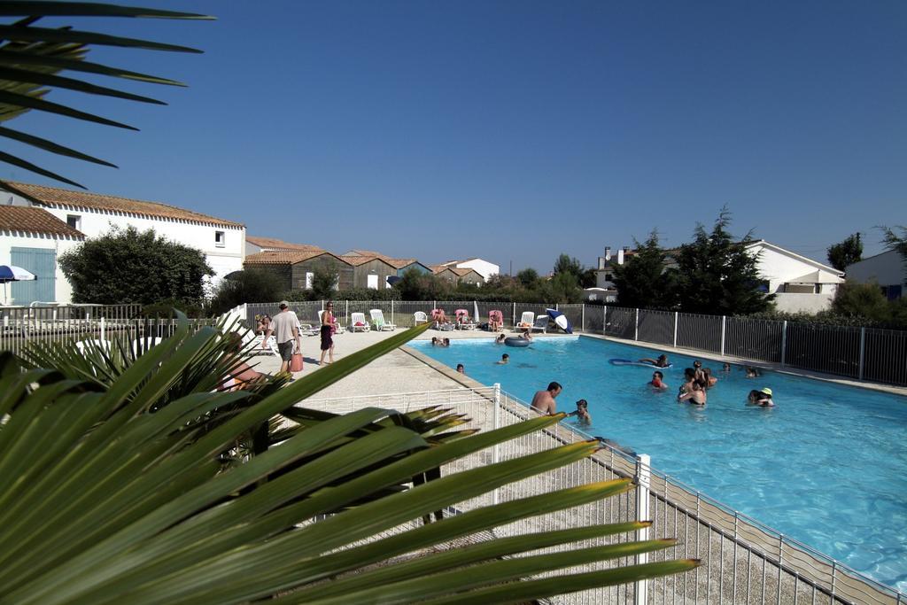 Residence Odalys Le Village Des Amareyeurs Ле-Шато-д'Олерон Экстерьер фото