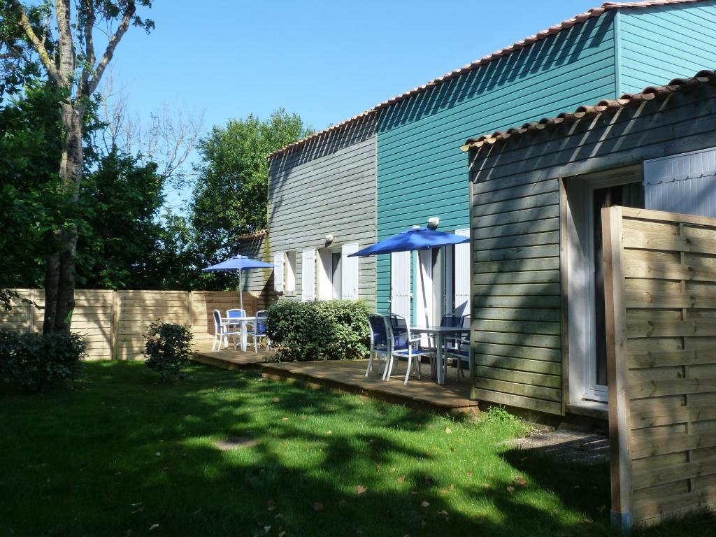 Residence Odalys Le Village Des Amareyeurs Ле-Шато-д'Олерон Экстерьер фото