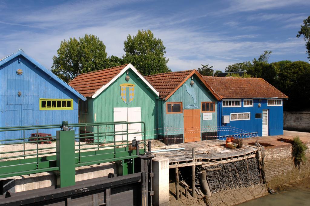 Residence Odalys Le Village Des Amareyeurs Ле-Шато-д'Олерон Экстерьер фото